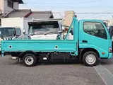 2022 Toyota Dyna Truck Flatbed truck, 1.55t load capacity, standard 10-foot truck, JustLow safety support. Green Truck for sale, Japanese used car export - photo 8 of 39 | GULJI TRADERS