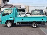 2022 Toyota Dyna Truck Flatbed truck, 1.55t load capacity, standard 10-foot truck, JustLow safety support. Green Truck for sale, Japanese used car export - photo 9 of 39 | GULJI TRADERS