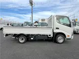 2022 Toyota Dyna Truck 1.5-ton low-floor 10-foot flatbed truck with reduced braking system, keyless entry, and automatic transmission. White Truck for sale, Japanese used car export - photo 4 of 45 | GULJI TRADERS