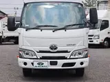 2022 Toyota Dyna Truck Flatbed truck, 2-ton load capacity, standard 10-foot chassis, fully equipped, gross vehicle weight less than 5 tons. White Truck for sale, Japanese used car export - photo 6 of 41 | GULJI TRADERS
