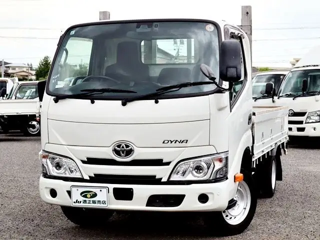 2022 Toyota Dyna Truck Flatbed truck, 1250kg load capacity, automatic transmission only & standard driver's license compatible, gross vehicle weight less than 3.5t. - photo 1 2022 Toyota Dyna Truck Flatbed truck, 1250kg load capacity, automatic transmission only & standard driver's license compatible, gross vehicle weight less than 3.5t. White Truck for sale, Japanese used car export - photo 1 of 38 | GULJI TRADERS