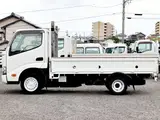 2022 Toyota Dyna Truck Flatbed truck, 1250kg load capacity, automatic transmission only &amp; standard driver's license compatible, gross vehicle weight less than 3.5t. White Truck for sale, Japanese used car export - photo 9 of 38 | GULJI TRADERS