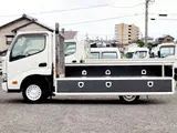 2022 Toyota Dyna Truck Flatbed truck, 1250kg load capacity, automatic transmission only &amp; standard driver's license compatible, gross vehicle weight less than 3.5t. White Truck for sale, Japanese used car export - photo 13 of 38 | GULJI TRADERS