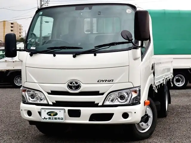 2022 Toyota Dyna Truck Flatbed, 2-ton load capacity, standard 10-foot body, low-floor design, gross vehicle weight less than 5 tons. - photo 1 2022 Toyota Dyna Truck Flatbed, 2-ton load capacity, standard 10-foot body, low-floor design, gross vehicle weight less than 5 tons. White Truck for sale, Japanese used car export - photo 1 of 41 | GULJI TRADERS