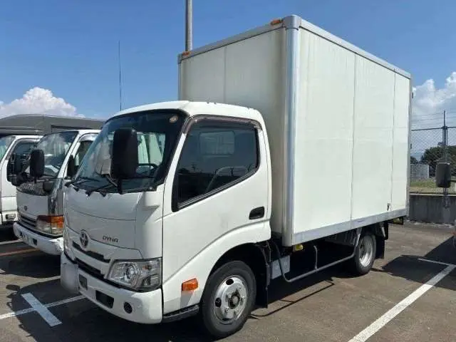 2022 Toyota Dyna Truck - photo 1 2022 Toyota Dyna Truck White Truck for sale, Japanese used car export - photo 1 of 10 | GULJI TRADERS