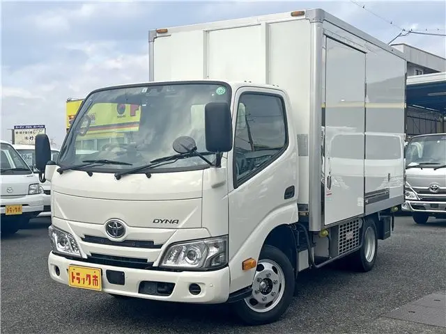 2023 Toyota Dyna Truck TECS low-temperature refrigerated truck, left side door, reduced braking system, backup camera, automatic transmission. White Truck for sale, Japanese used car export - photo 1 of 52 | GULJI TRADERS