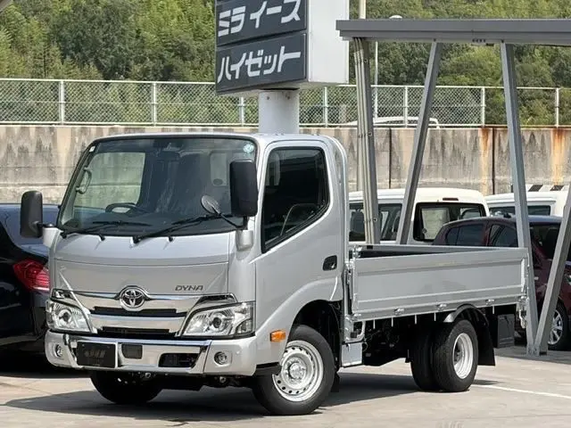 2026 Toyota Dyna Truck S-Cab Just Low 1.5t Silver Truck for sale, Japanese used car export | GULJI TRADERS