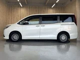 2016 Toyota Esquire Hybrid Gi Sedan for sale, Japanese used car export - photo 22 of 50 | GULJI TRADERS