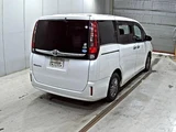 2016 Toyota Esquire Gi Sedan for sale, Japanese used car export - photo 2 of 5 | GULJI TRADERS