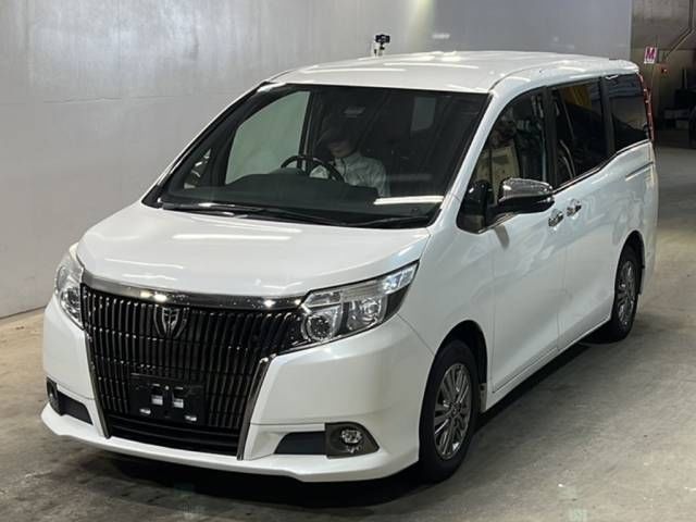 2016 Toyota Esquire Gi - photo 1 2016 Toyota Esquire Gi Sedan for sale, Japanese used car export - photo 1 of 3 | GULJI TRADERS