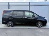 2016 Toyota Esquire 2.0 XI 4WD Sedan for sale, Japanese used car export - photo 17 of 37 | GULJI TRADERS