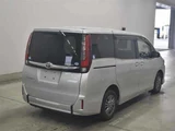 2016 Toyota Esquire Xi Sedan for sale, Japanese used car export - photo 5 of 11 | GULJI TRADERS