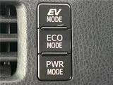 2017 Toyota Esquire Hybrid Gi Sedan for sale, Japanese used car export - photo 26 of 30 | GULJI TRADERS