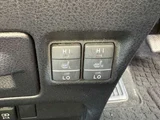 2017 Toyota Esquire 2.0 Gi Sedan for sale, Japanese used car export - photo 18 of 35 | GULJI TRADERS