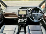 2017 Toyota Esquire 1.8 Hybrid Gi Sedan for sale, Japanese used car export - photo 10 of 39 | GULJI TRADERS