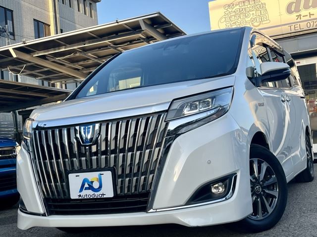 2017 Toyota Esquire 1.8 Hybrid Gi - photo 1 2017 Toyota Esquire 1.8 Hybrid Gi Sedan for sale, Japanese used car export - photo 1 of 41 | GULJI TRADERS