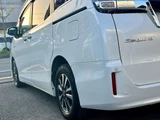 2017 Toyota Esquire 1.8 Hybrid Gi Sedan for sale, Japanese used car export - photo 9 of 41 | GULJI TRADERS