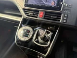 2017 Toyota Esquire 1.8 Hybrid Gi Sedan for sale, Japanese used car export - photo 32 of 47 | GULJI TRADERS