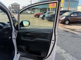 2017 Toyota Esquire 2.0 Gi Sedan for sale, Japanese used car export - photo 40 of 42 | GULJI TRADERS