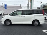 2017 Toyota Esquire Gi Sedan for sale, Japanese used car export - photo 7 of 21 | GULJI TRADERS