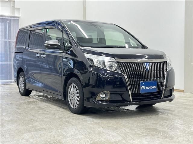 2017 Toyota Esquire 1.8Gi Hybrid BlackT Sedan for sale, Japanese used car export - photo 1 of 30 | GULJI TRADERS
