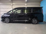 2017 Toyota Esquire 1.8Gi Hybrid Sedan for sale, Japanese used car export - photo 29 of 30 | GULJI TRADERS