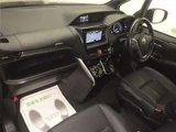 2017 Toyota Esquire 4WD Gi Sedan for sale, Japanese used car export - photo 4 of 11 | GULJI TRADERS