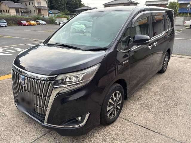 2017 Toyota Esquire Hybrid Gi Sedan for sale, Japanese used car export - photo 1 of 8 | GULJI TRADERS