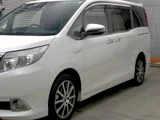 2017 Toyota Esquire Hybrid Gi Sedan for sale, Japanese used car export - photo 4 of 10 | GULJI TRADERS