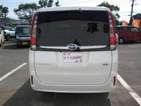 2017 Toyota Esquire 1.8 Hybrid Gi Sedan for sale, Japanese used car export - photo 10 of 24 | GULJI TRADERS