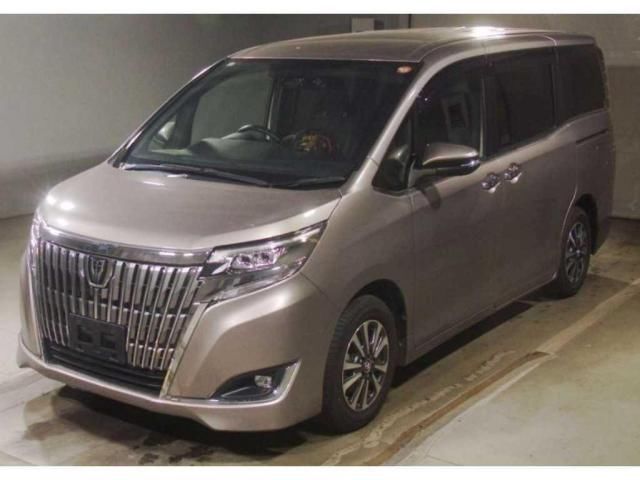 2017 Toyota Esquire Xi - photo 1 2017 Toyota Esquire Xi Sedan for sale, Japanese used car export - photo 1 of 5 | GULJI TRADERS