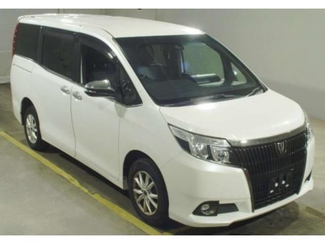 2017 Toyota Esquire Gi - photo 1 2017 Toyota Esquire Gi Sedan for sale, Japanese used car export - photo 1 of 3 | GULJI TRADERS