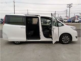 2018 Toyota Esquire 2.0 Gi Sedan for sale, Japanese used car export - photo 16 of 63 | GULJI TRADERS