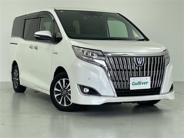 2018 Toyota Esquire Gi - photo 1 2018 Toyota Esquire Gi Sedan for sale, Japanese used car export - photo 1 of 24 | GULJI TRADERS