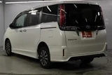 2018 Toyota Esquire 2.0Gi 4WD Sedan for sale, Japanese used car export - photo 9 of 30 | GULJI TRADERS