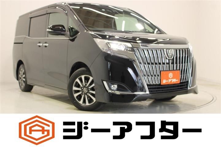 2018 Toyota Esquire 2.0Gi - photo 1 2018 Toyota Esquire 2.0Gi Sedan for sale, Japanese used car export - photo 1 of 30 | GULJI TRADERS