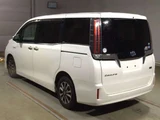 2018 Toyota Esquire Hybrid Gi Sedan for sale, Japanese used car export - photo 4 of 11 | GULJI TRADERS