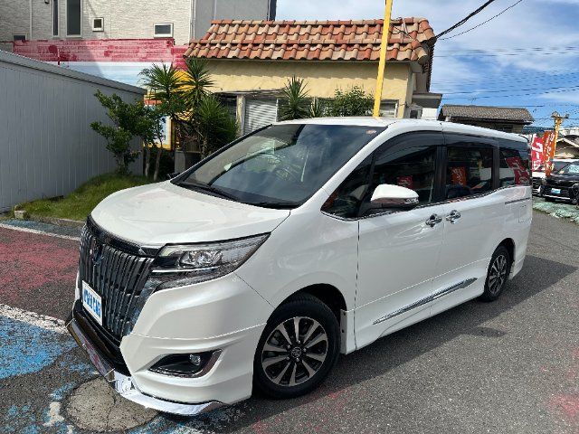 2018 Toyota Esquire Xi - photo 1 2018 Toyota Esquire Xi Sedan for sale, Japanese used car export - photo 1 of 24 | GULJI TRADERS