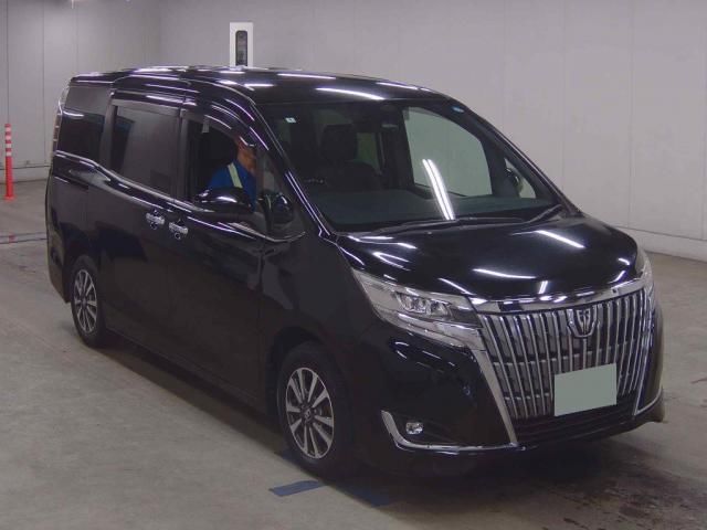 2018 Toyota Esquire Gi - photo 1 2018 Toyota Esquire Gi Sedan for sale, Japanese used car export - photo 1 of 5 | GULJI TRADERS