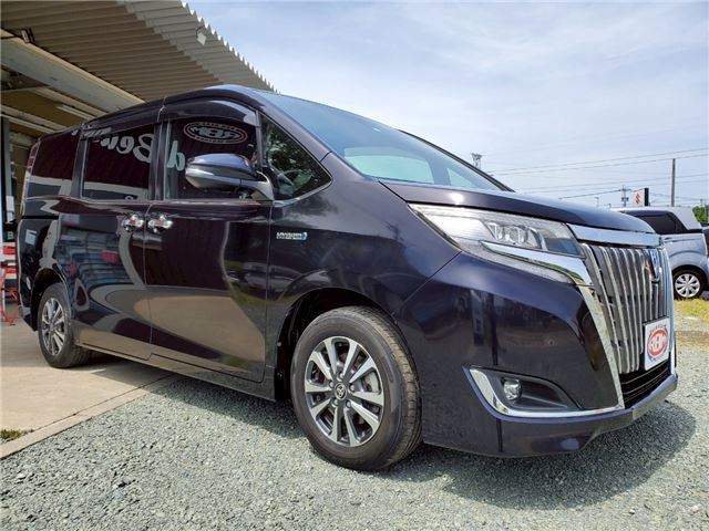 2019 Toyota Esquire 1.8 Hybrid Gi - photo 1 2019 Toyota Esquire 1.8 Hybrid Gi Sedan for sale, Japanese used car export - photo 1 of 78 | GULJI TRADERS
