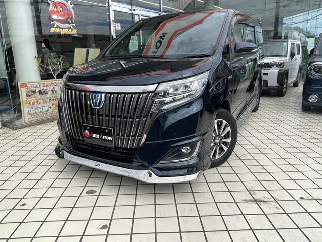 2019 Toyota Esquire 1.8 Hybrid Gi - photo 1 2019 Toyota Esquire 1.8 Hybrid Gi Sedan for sale, Japanese used car export - photo 1 of 80 | GULJI TRADERS