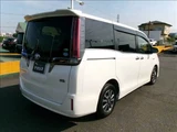 2019 Toyota Esquire Hybrid Package Black-Tailor Sedan for sale, Japanese used car export - photo 2 of 20 | GULJI TRADERS