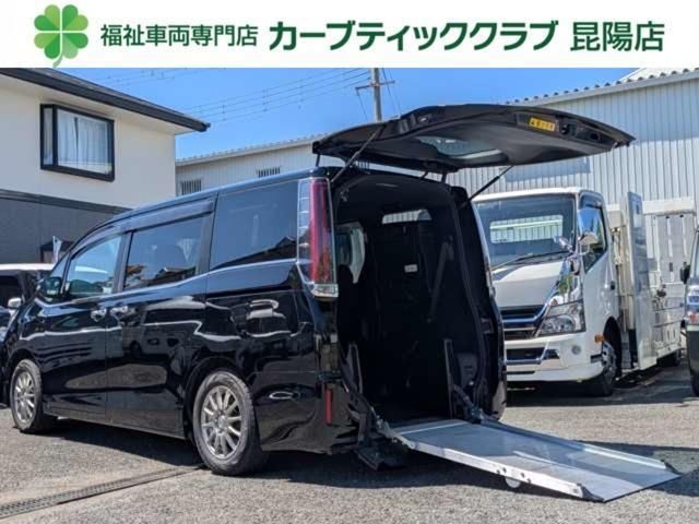 2019 Toyota Esquire 2.0 Xi - photo 1 2019 Toyota Esquire 2.0 Xi Sedan for sale, Japanese used car export - photo 1 of 9 | GULJI TRADERS