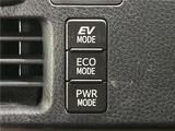 2020 Toyota Esquire Hybrid Gi Sedan for sale, Japanese used car export - photo 17 of 30 | GULJI TRADERS