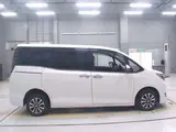 2021 Toyota Esquire Gi Premium P Black Tail 4WD Pearl Van for sale, Japanese used car export - photo 3 of 13 | GULJI TRADERS