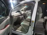 2010 Toyota Estima 2.4 Aeras G Edition Pearl Van for sale, Japanese used car export - photo 18 of 80 | GULJI TRADERS