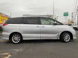 2010 Toyota Estima Aeras G Edition Silver Van for sale, Japanese used car export - photo 8 of 50 | GULJI TRADERS