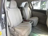 2011 Toyota Estima 2.4 Aeras G Edition Silver Van for sale, Japanese used car export - photo 10 of 19 | GULJI TRADERS