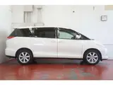 2011 Toyota Estima 2.4 G Side Lift-Up Seat Equipped Vehicle 4WD Pearl Van for sale, Japanese used car export - photo 4 of 24 | GULJI TRADERS