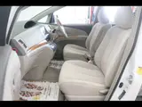 2011 Toyota Estima 2.4 G Side Lift-Up Seat Equipped Vehicle 4WD Pearl Van for sale, Japanese used car export - photo 22 of 24 | GULJI TRADERS